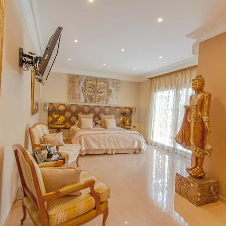 Turrion Villa *